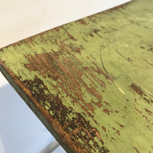 1930s Primitive Folk Art Pedestal Stand in Painted Wood For Sale - Image 4 of 6