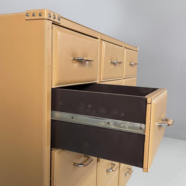 Italian Postmodern Chest of Drawers in Beige Leather, 2000s For Sale - Image 11 of 18