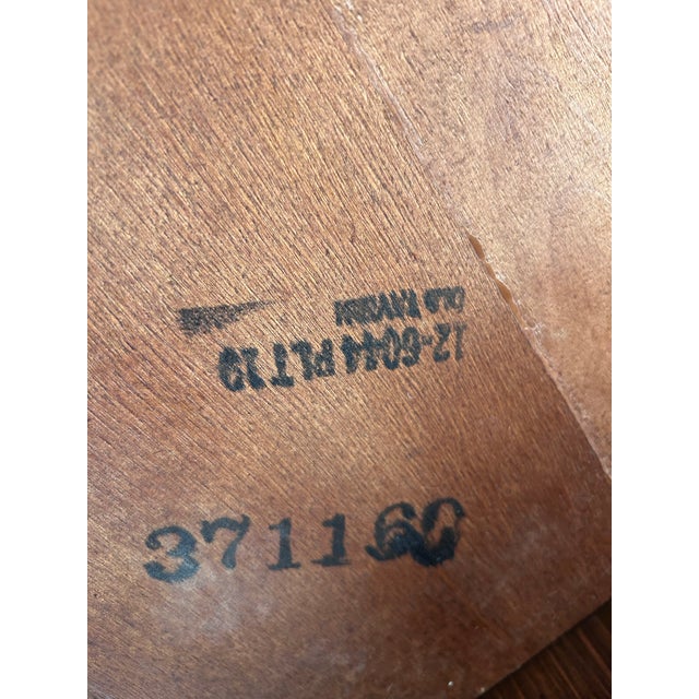 1970s Ethan Allen Old Tavern Dining Room Table and 6 Chairs For Sale In New York - Image 6 of 7