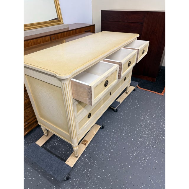 Cream Early 20th Century French Louis XVI Creme Peinte Commode For Sale - Image 8 of 12