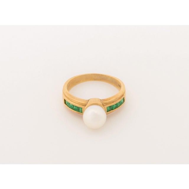 Vintage 14k Yellow Gold and Cultured Pearl Emerald Ring For Sale - Image 4 of 8