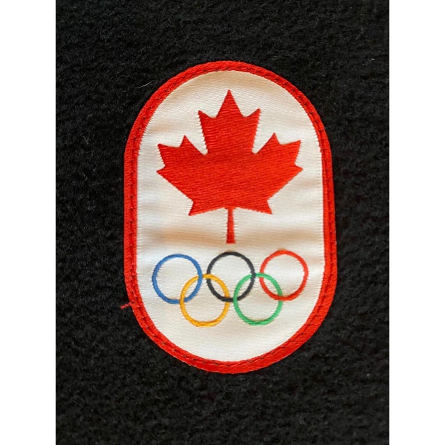 2010s Hudson's Bay Canada 2014 Olympics Committee Polar Bear Navy Blue Blanket For Sale - Image 5 of 11