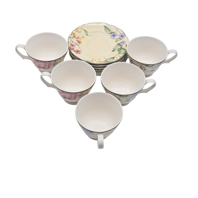Contemporary Late 20th Century Jessica McClintock Westbury Court Christina Floral Cups & Saucers, Set of 5 For Sale - Image 3 of 16