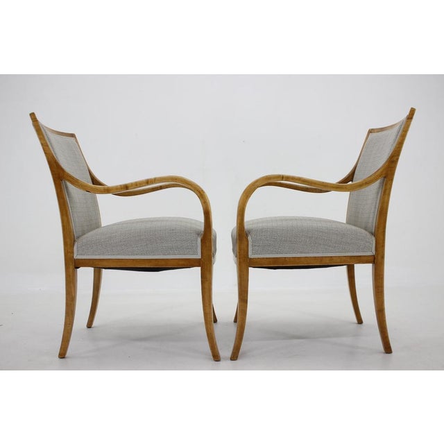 - Good original condition with minor signs of use - Sturdy and stable - Armrests dimensions: 64.5cm. This piece is...