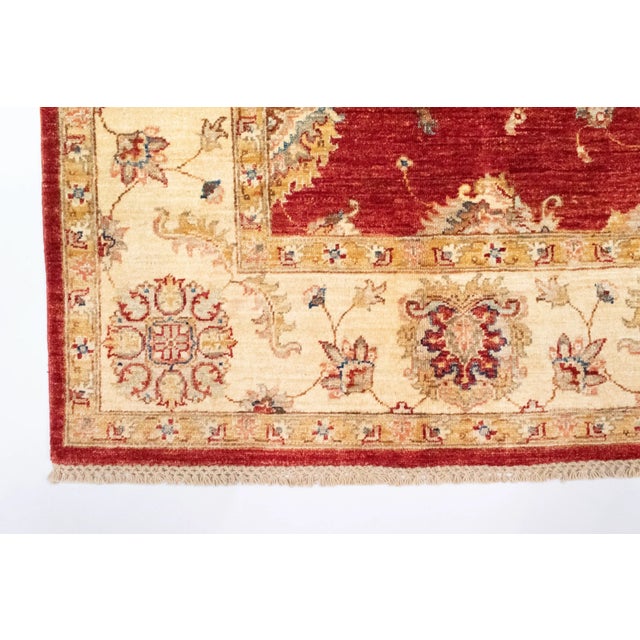 Middle Eastern Rug in Wool For Sale - Image 5 of 11