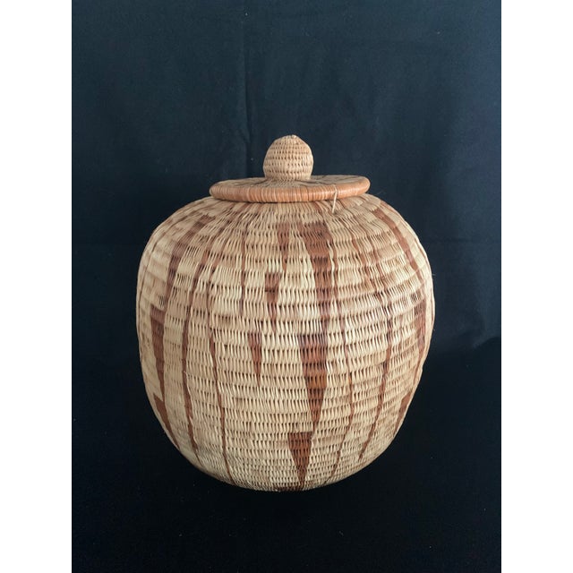 Late 20th Century Share Vintage Botswana Coiled Basket With Lid 10.5" African Tribal Art Ginger Jar For Sale - Image 5 of 11