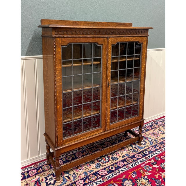 1930s Antique English Bookcase Cabinet Double Door Leaded Wavy Glass Oak c.1930s For Sale - Image 5 of 18