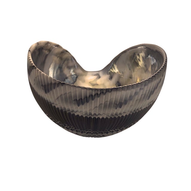 Black Vintage Murano Art Glass Shell Bowl – Sculptural Italian Black & Clear Ribbed Glass Catchall For Sale - Image 8 of 12