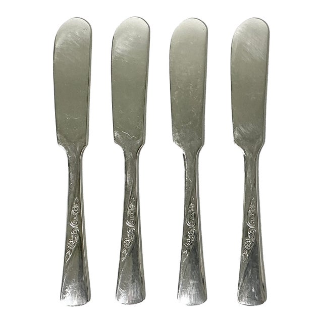 1970s Vintage Traditional Boho Chic Revelation Silverplate Butter Knife - Set of 4 For Sale