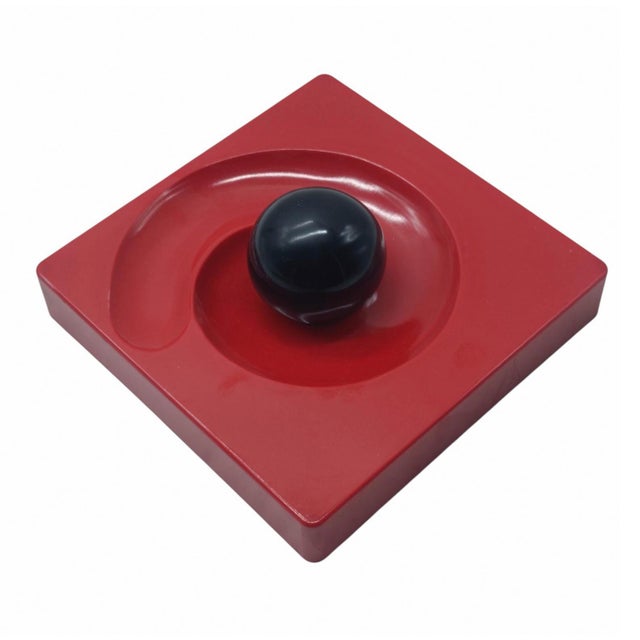 Mid-Century Modern Red Spyros Ashtray by Eleonora Peduzzi Riva for Artemide, Italy, 1969 For Sale - Image 3 of 9