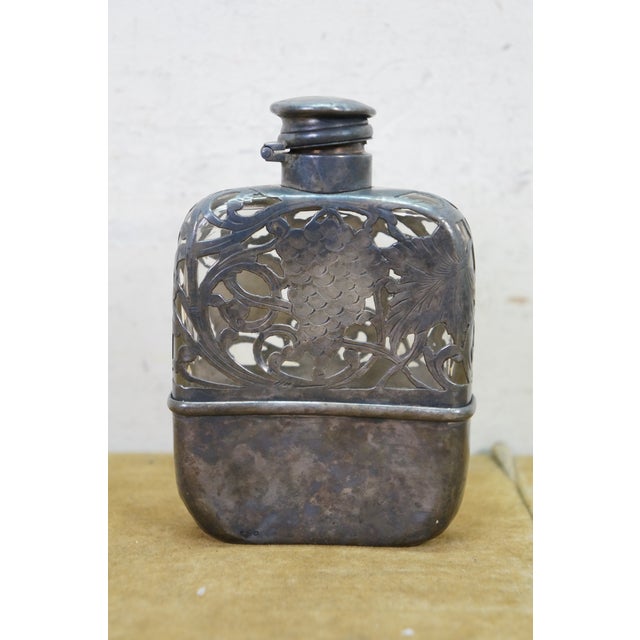 Antique Art Nouveau Sterling Silver Grapevine Pocket Hip 3/4 Pint Flask 5" For Sale - Image 6 of 15