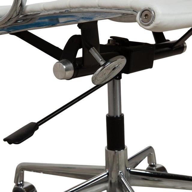 Vitra EA117 Leather Chairs from Vitra, Set of 4 For Sale - Image 4 of 12