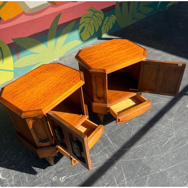 A very unique set you’re unlikely to see again. This Freed-Waran nightstand pair is extremely well made, with a walnut...