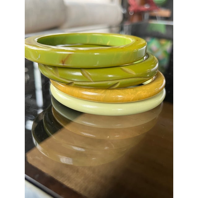 1960s Set of Four Green Bakelite Style Bangle Bracelets For Sale - Image 6 of 11