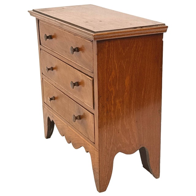 Georgian Mahogany Miniature Chest of Drawers, 1790s For Sale - Image 9 of 11