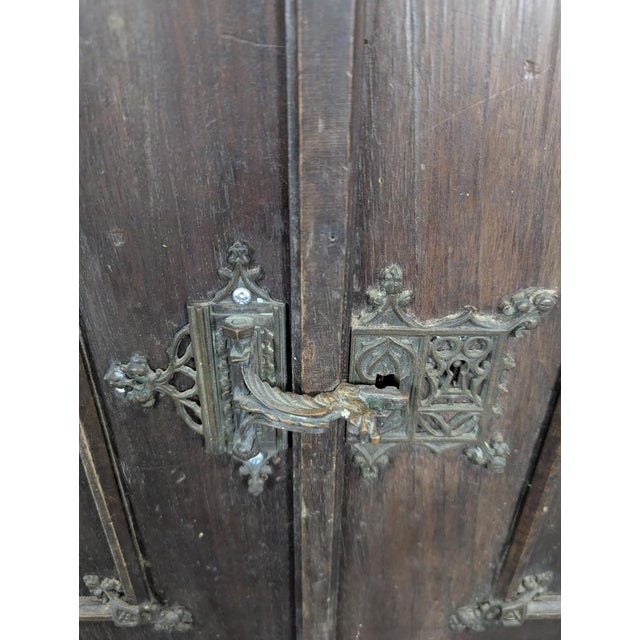 Neo-Gothic Cabinet in Bronze attributed to Mr. Ringell For Sale - Image 4 of 15