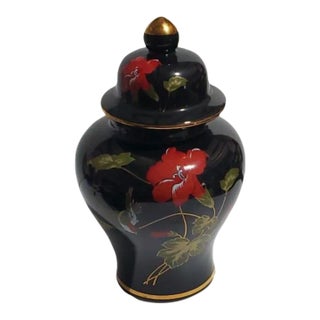 Vintage Chinoiserie Ginger Jar Black and Gold With Lid Red Hibiscus and Bird For Sale