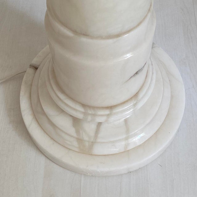 White Illuminated Alabaster Column Stand, 1970s For Sale - Image 8 of 9