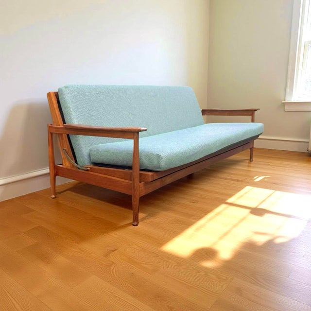 Wood Manhattan Reclining Daybed Sofa by Guy Rogers, United Kingdom, 1960s For Sale - Image 7 of 7
