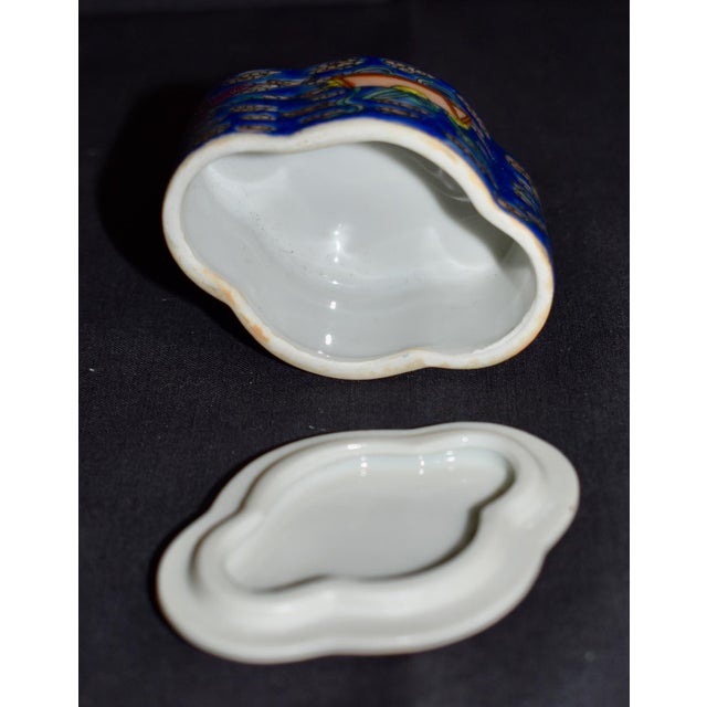 1970s Japanese Porcelain Ware Trinket Box Vintage Painted Floral Lidded Multi Lobe 50s For Sale - Image 5 of 14