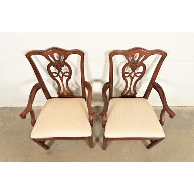 1980s Henredon Georgian Carved Mahogany Armchairs, Pair For Sale - Image 5 of 15