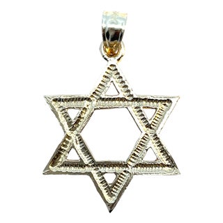 14k Yellow Gold Star of David Charm Pendant For Sale