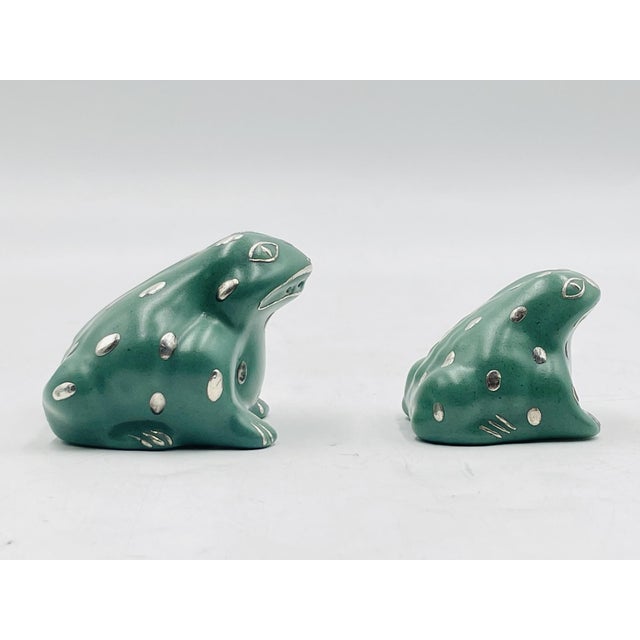 Emilia Castillo Pure Silver & Porcelain Frog Salt & Pepper Shakers, Taxco 1998 For Sale In Los Angeles - Image 6 of 10