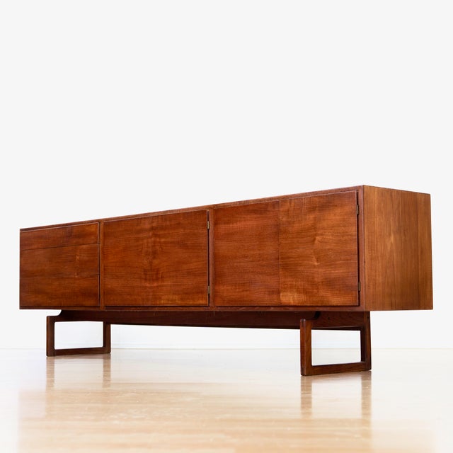 1960s 1960s Rare Danish Mk511 Credenza by Arne Hovmand-Olsen for Mogens Kold For Sale - Image 5 of 10