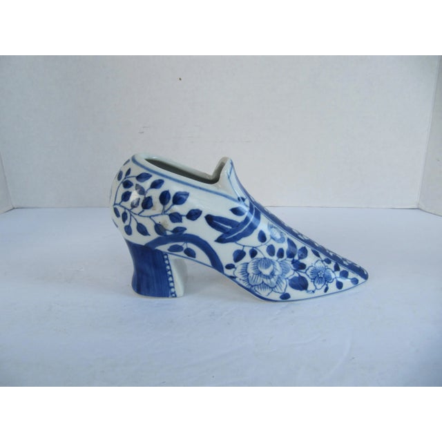 1990s Vintage Blue & White Chinoiserie Shoe For Sale - Image 5 of 6