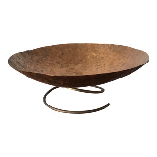 Vintage Brutalist Handmade Hammered Copper and Brass Spring Bowl For Sale