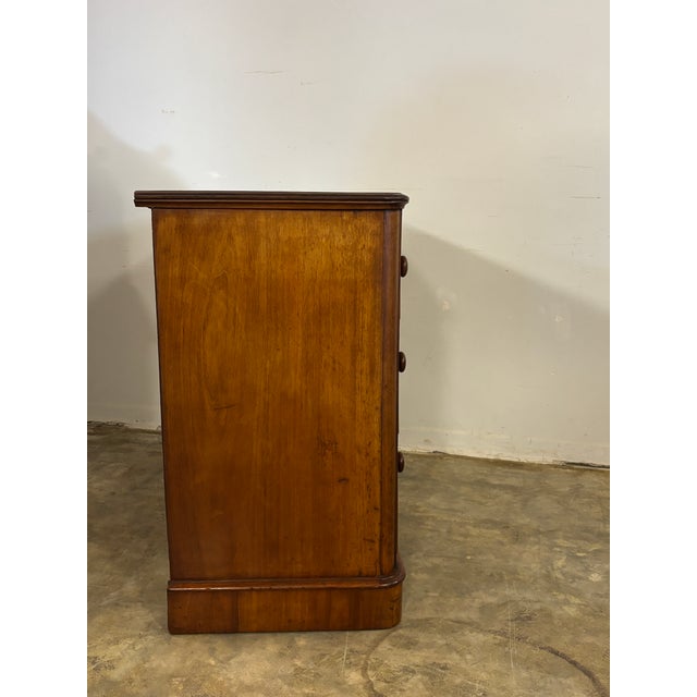 19th Century English Mahogany Chest of Drawers For Sale In Naples, FL - Image 6 of 8