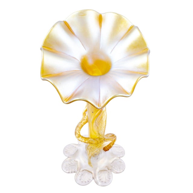 Flower-Shaped Vase from Loetz, 1910s For Sale - Image 4 of 6