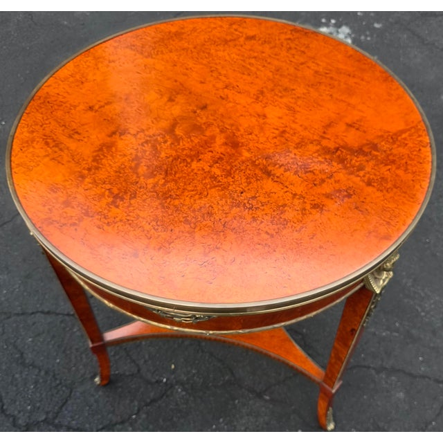 Pair of Mid 20th Century John Widdicomb Neoclassical Figured Burlwood Side Tables With Brass Galleries and Bronze Ram's Head Mounts For Sale In Washington DC - Image 6 of 13