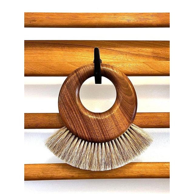 1950s Large Mid-Century Walnut Clothes Ring attributed to Carl Auböck, Austria, 1950s For Sale - Image 5 of 17