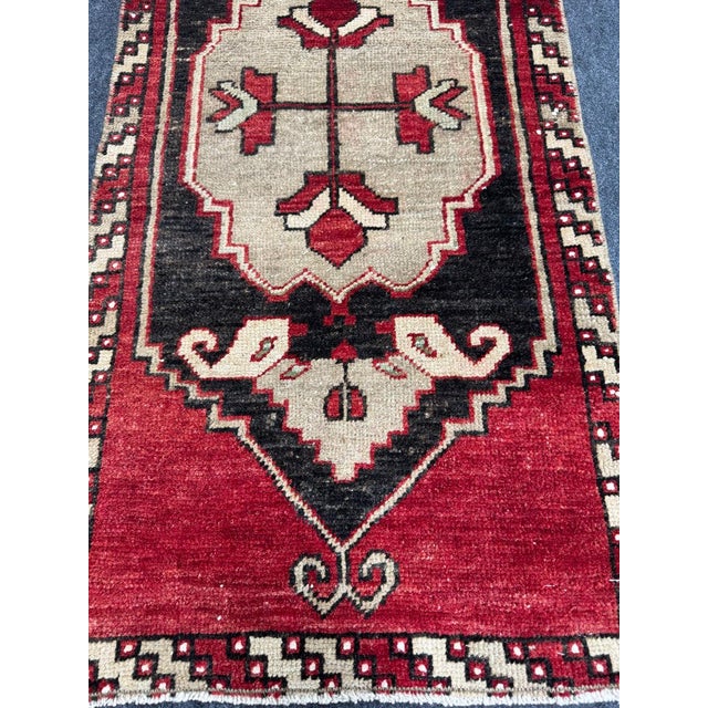 Contemporary Turkish Yastik Rug 1'7" x 3'4" For Sale - Image 3 of 5