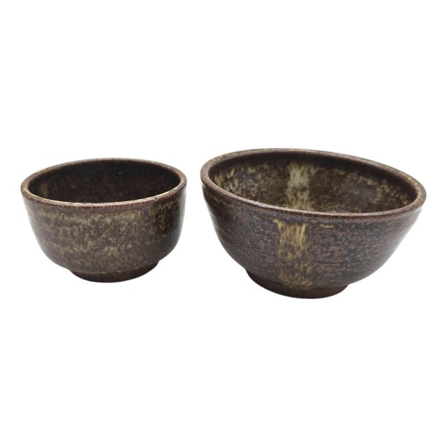 Set of Two Japanese Shusai-Yaki Stoneware Tea Bowls With Bizen Gohon Glaze and Wabi-Sabi Form For Sale