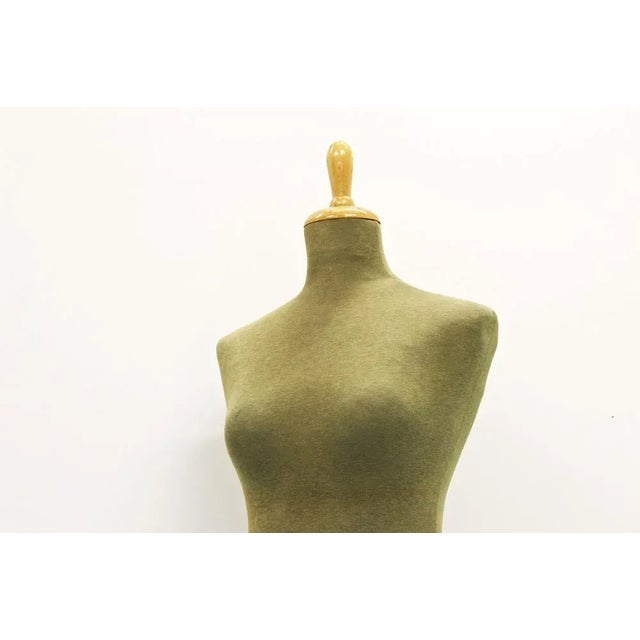 Vintage Tailoring Mannequin, 1940s, in Good conditions. Designed 1920 to 1949