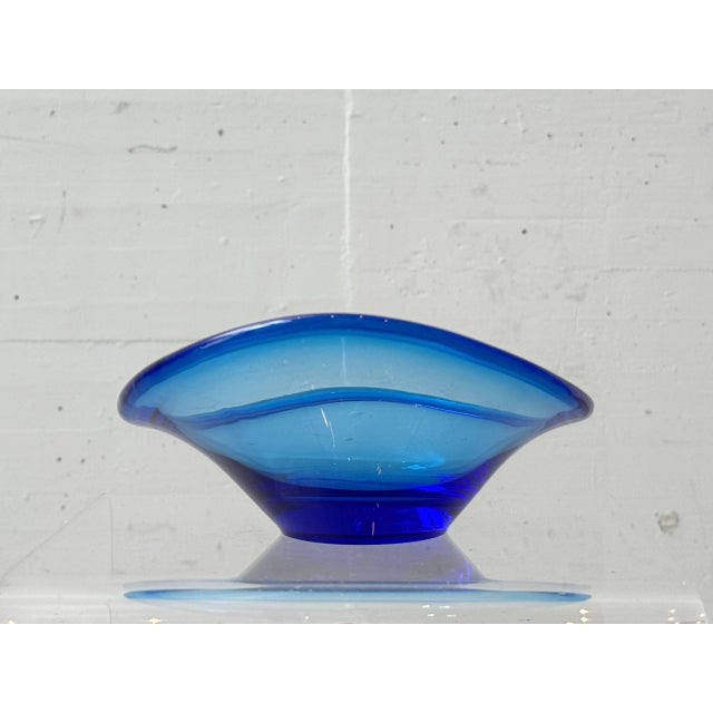 Blue Selandia Bowl by Per Lütken for Holmegaard, Denmark, 1960s For Sale - Image 3 of 6