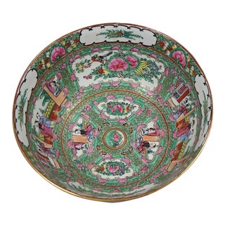 Early 20th Century Famille Rose Chinese Porcelain Bowl For Sale