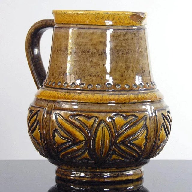 Italian Sgraffito Vase, 1960s, in Good conditions. Designed 1960 to 1969