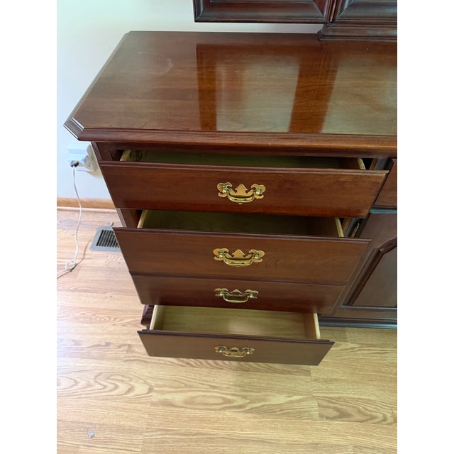 Late 20th Century Traditional Solid Cherry Kincaid Bedroom Set (Dresser With Mirror, 2 Nightstands), Made in Usa For Sale In Baltimore - Image 6 of 13