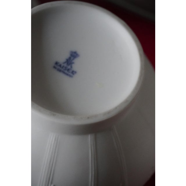 Floral Vases in Biscuit Porcelain from AK Kaiser, 1960s, Set of 3 For Sale - Image 9 of 11