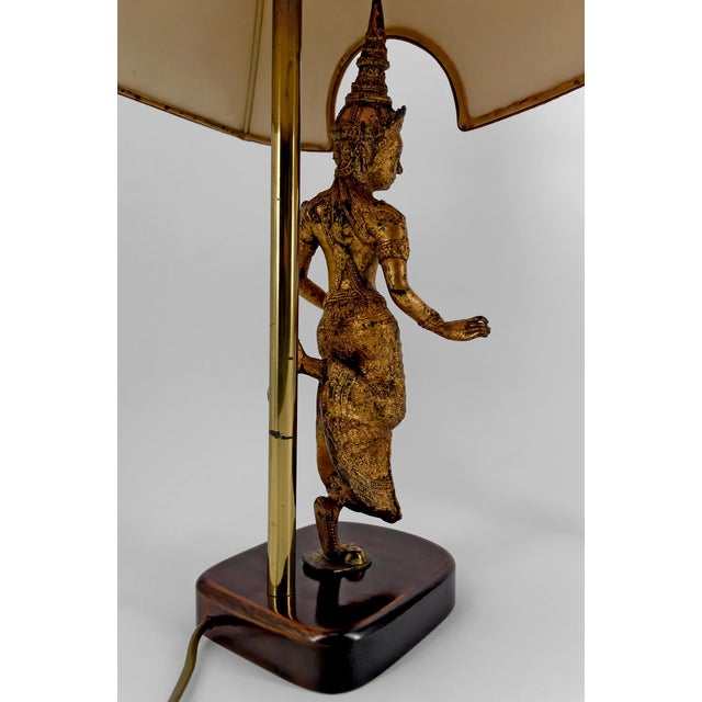 Sculptural Table Lamps in Gilded Bronze Representing Dancers, Thailand, 20th Century, Set of 2 For Sale - Image 9 of 16