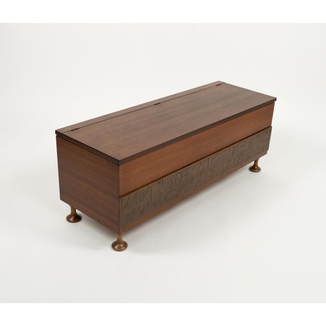Mid-Century Chest in Wood and Copper attributed to Santambrogio & De Berti, Italy, 1960s For Sale - Image 6 of 17