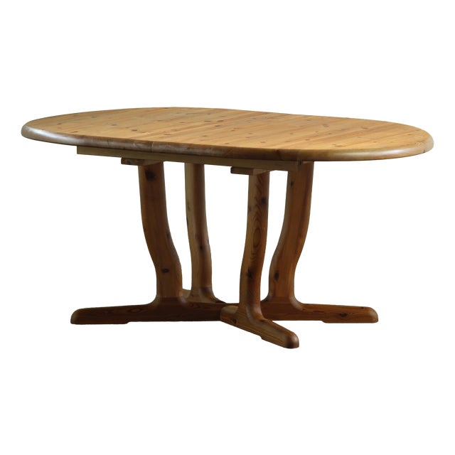 Vintage Round Extendable Pinewood Dinning Table from Dyrlund, 1980s For Sale