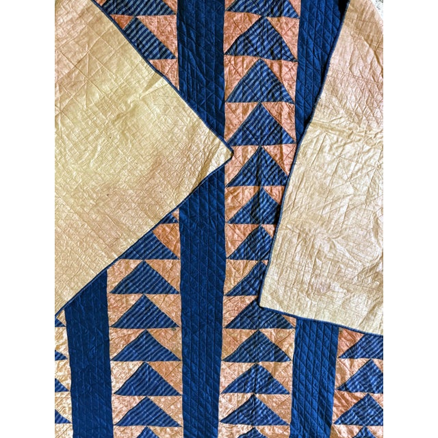 Antique American Flying Geese Patterned Satin Quilt with Skirts For Sale - Image 9 of 12