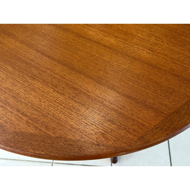 Scandinavian Extendable Dining Table in Teak attributed to Niels Otto (N. O.) Møller for CS Mobelfabrik, Denmark, 1960 For Sale - Image 17 of 18