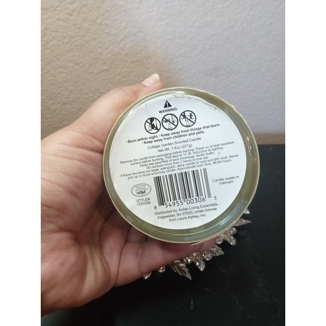 American Gorgeous New Laura Ashley Cottage Garden Scented Candle For Sale - Image 3 of 6