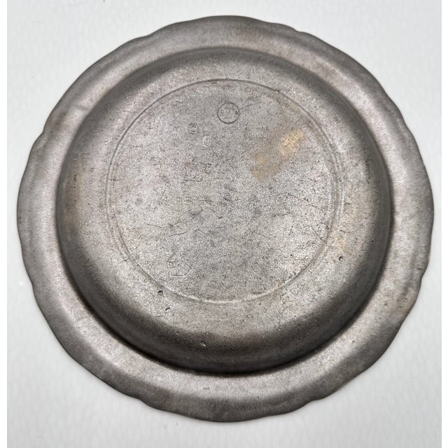 American 1960s Wilton Armetale Hollowware Queen Anne Pewter 10.5" Rimmed Bowl Pie Plate Usa For Sale - Image 3 of 6