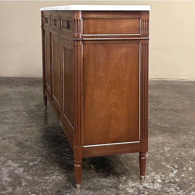 Early 20th Century Antique French Louis XVI Mahogany Buffet With Carrara Marble For Sale - Image 5 of 17